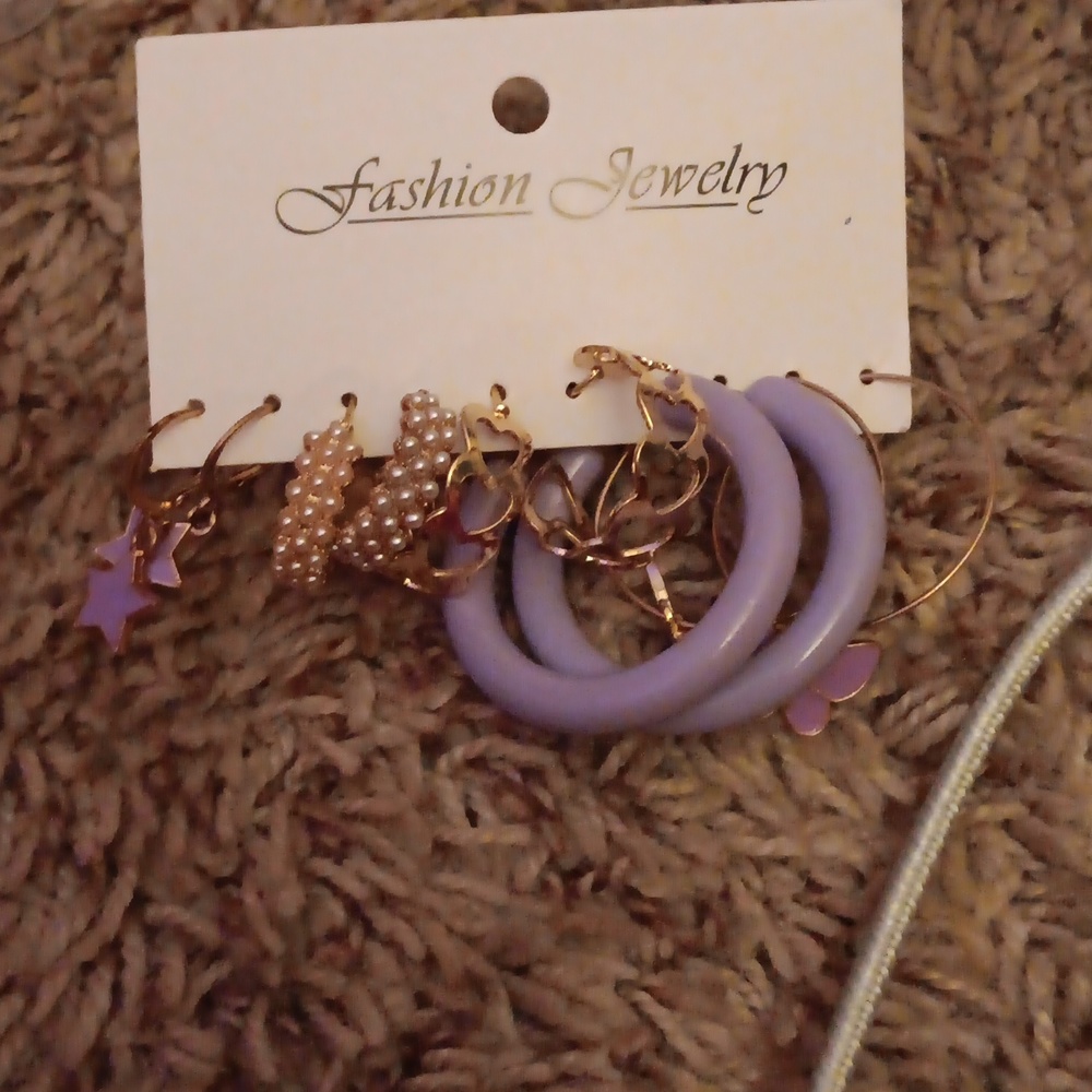 earrings